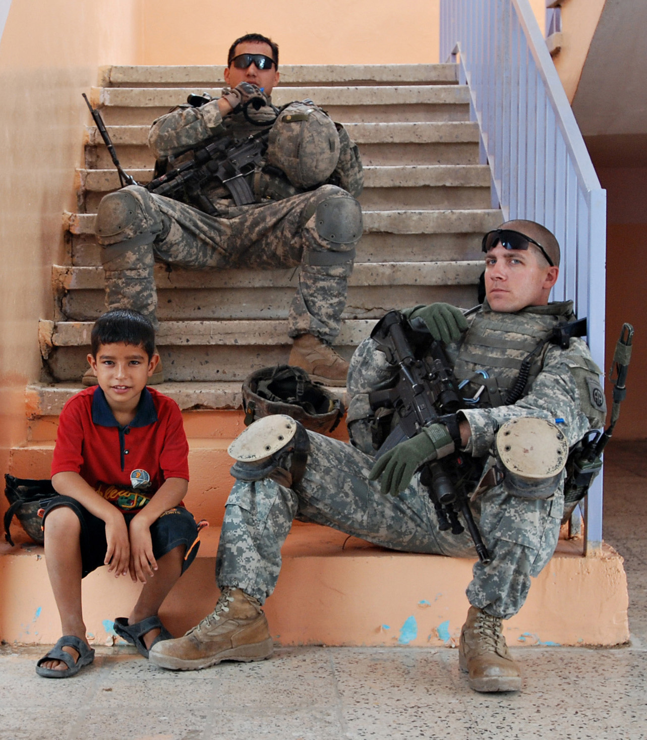 319th_AFA_soldiers_chillin%27_out_in_Iraq.jpg