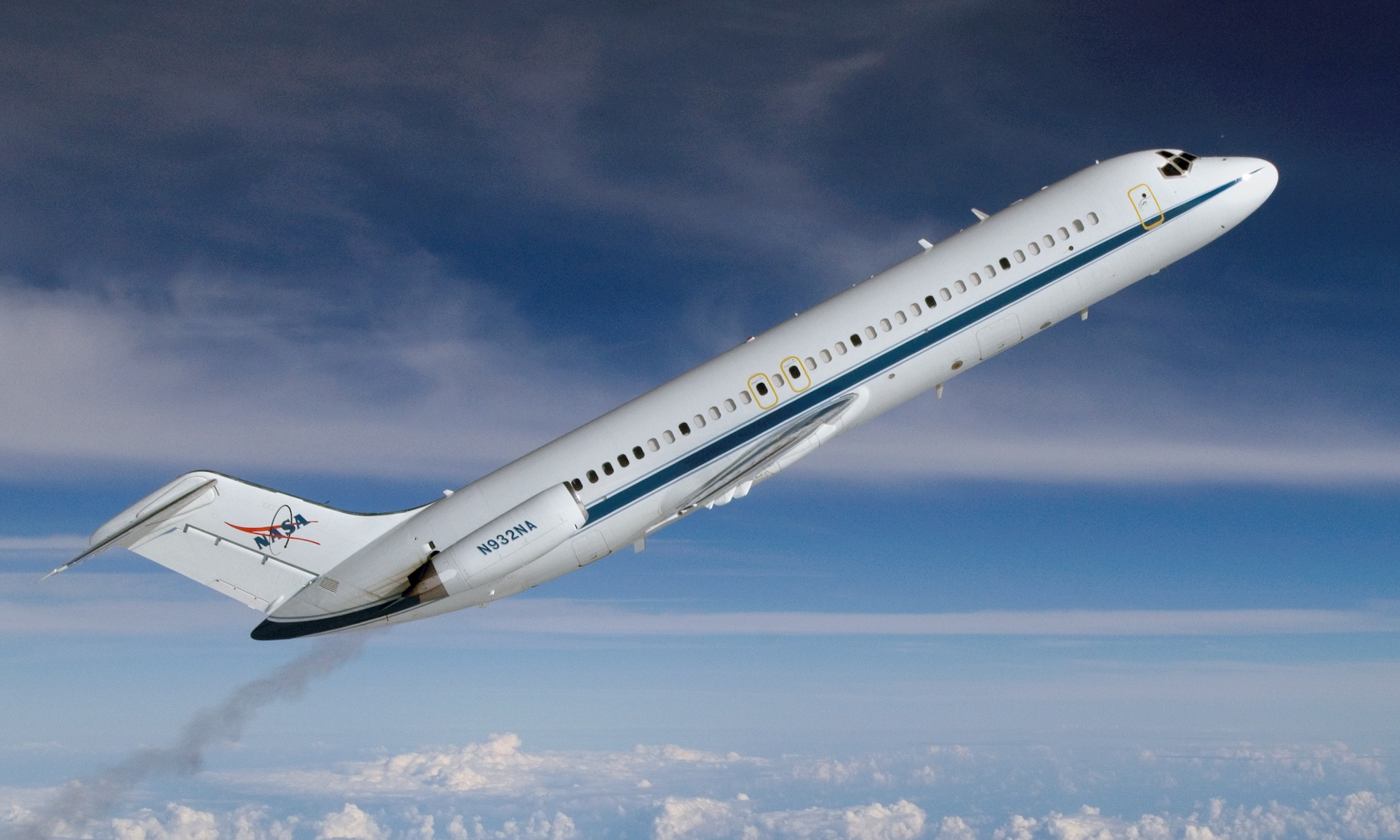 DC-9_reduced-gravity_training_aircraft_-_going_up.jpg