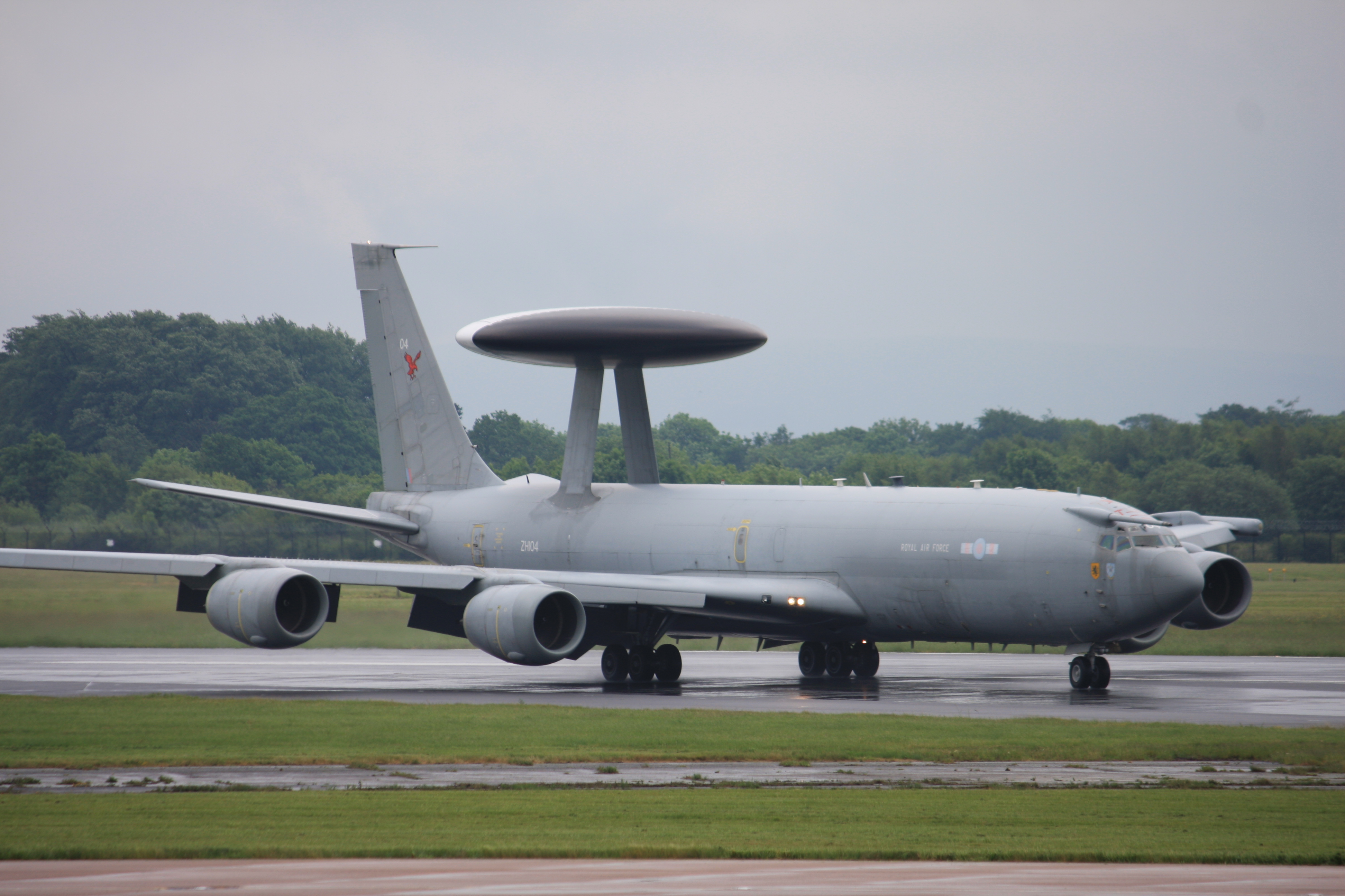 ZH104_Boeing_E-3D_Sentry_AEW1_%28707-300%29_%28cn_24112_1007%29_Royal_Air_Force._%287166864643%29.jpg