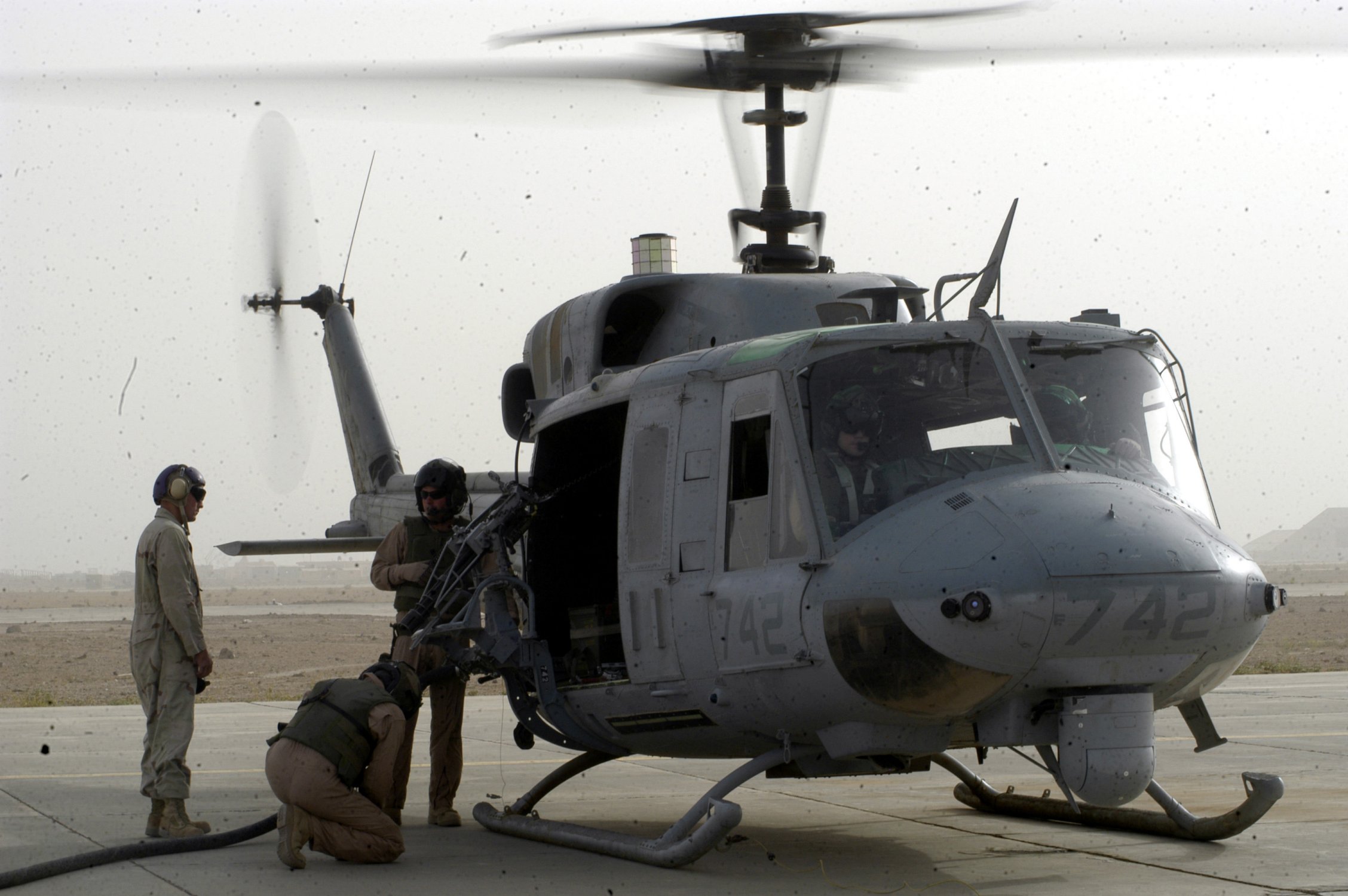 US_Marine_Corps_UH-1N_Huey_helicopter.jpg