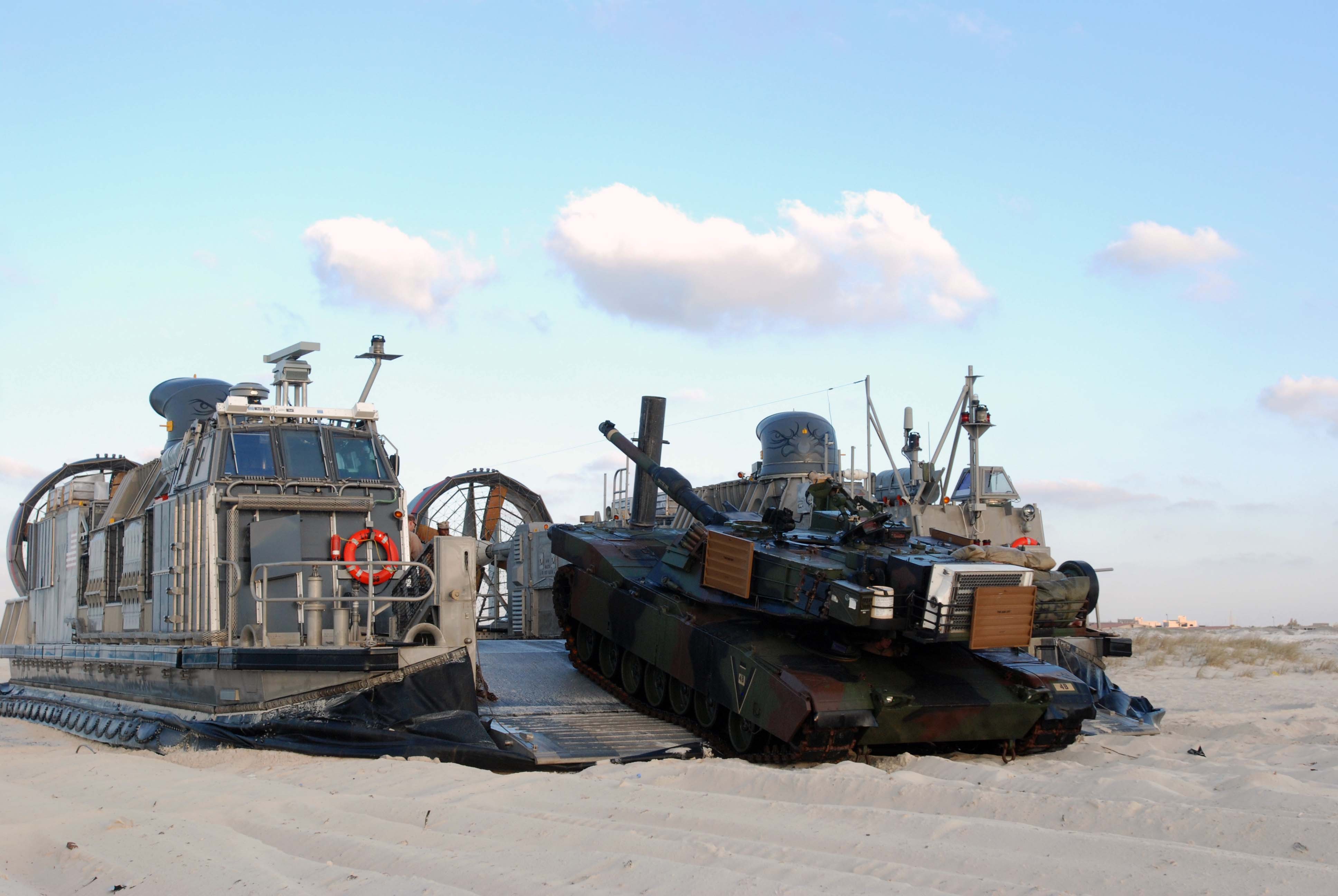 Bright_Star_2009_participants_conduct_Amphibious_Operations_Exercise_DVIDS213123.jpg