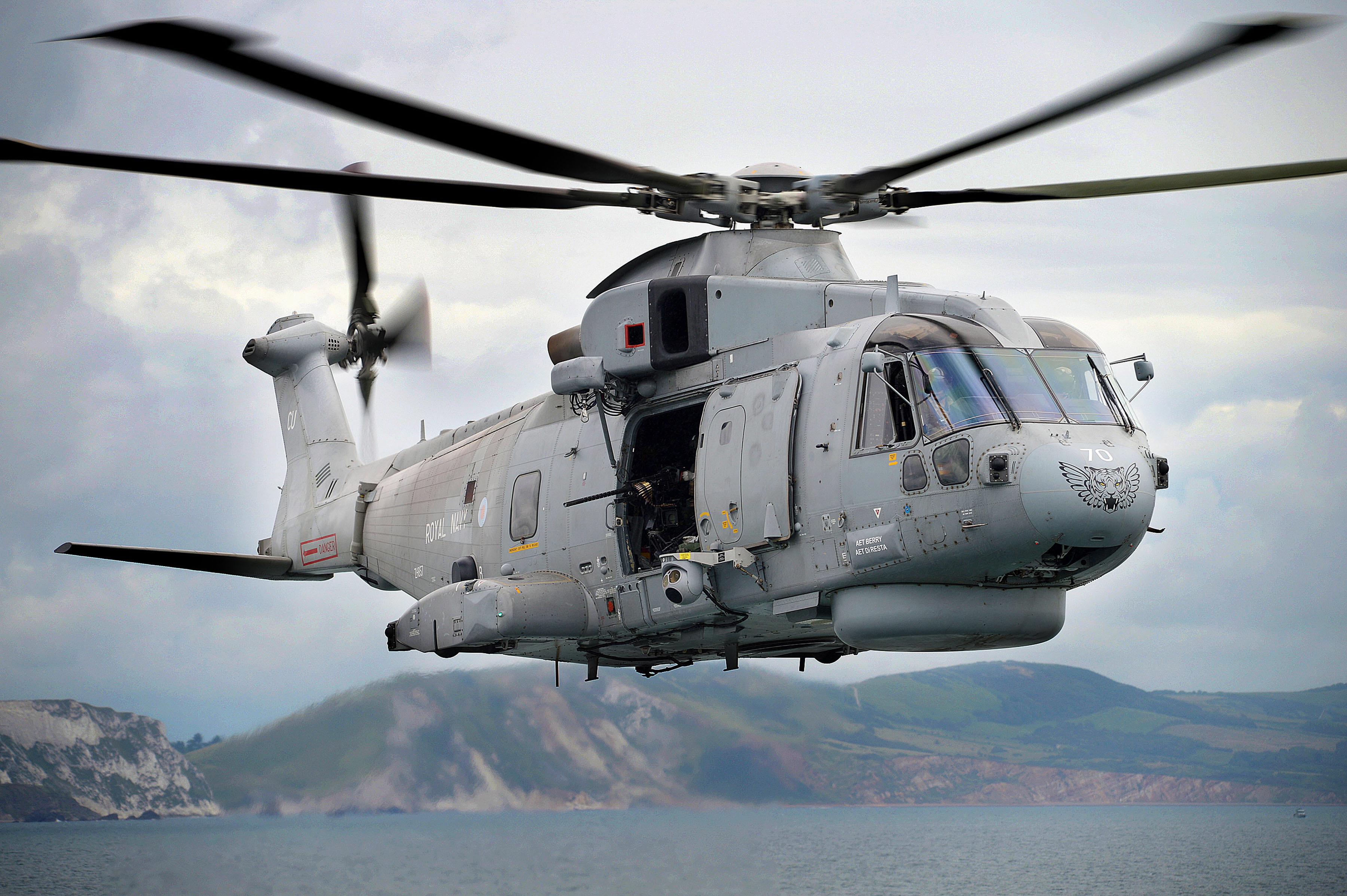 Royal_Navy_Merlin_Helicopter_MOD_45155806.jpg