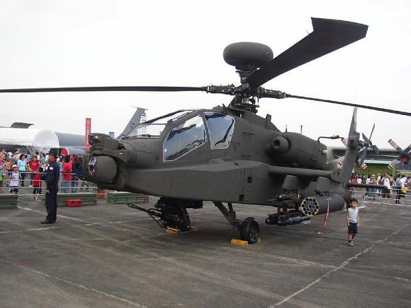 RSAF_AH-64D_Longbow_Apache.jpg