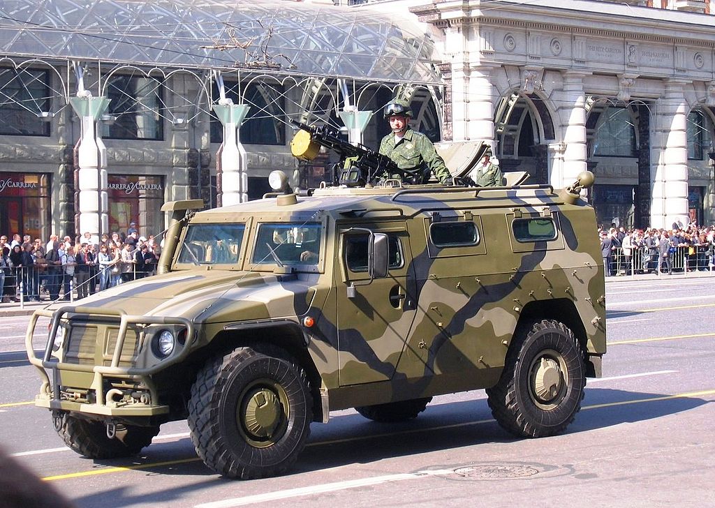 1024px-2008_Moscow_May_Parade_Rehearsal_-_GAZ_off-road_vehicle.JPG