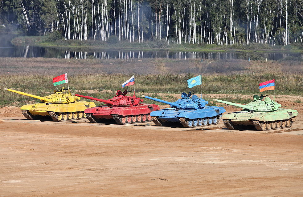 983px-T-72B_-TankBiathlon2013-01.jpg
