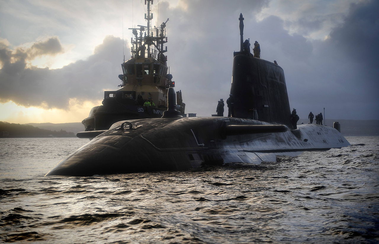 1280px-HMS_Astute_Arrives_at_Faslane_for_the_First_Time_MOD_45150808.jpg