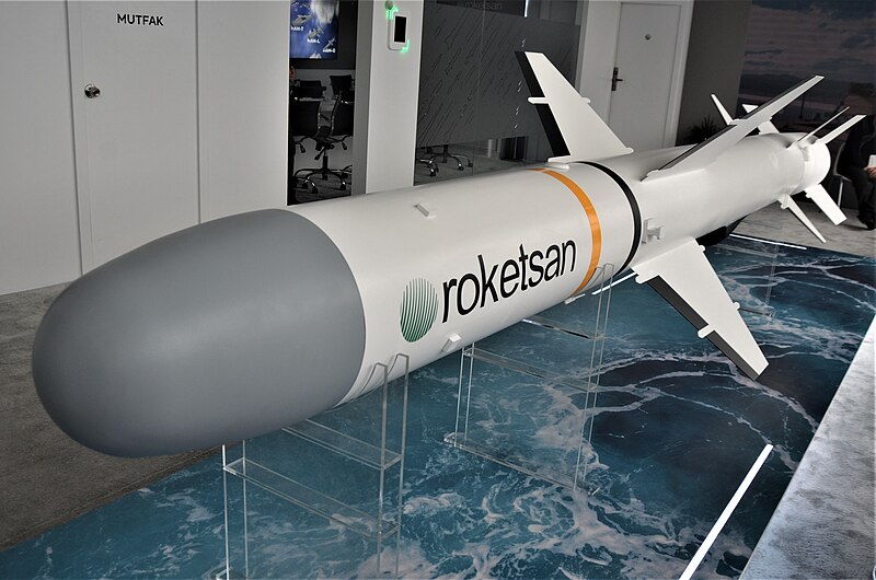 800px-Missile_Rocketsan_Teknofest2023_%281%29.jpg
