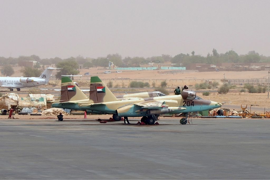 1024px-Sudanese_Air_Force_Sukhoi_Su-25_Onyshchenko-1.jpg