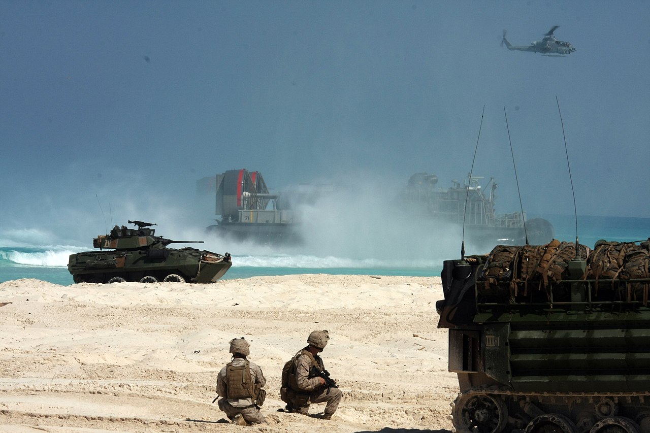 1280px-22nd_Marine_Expeditionary_Unit_Storms_the_Beach_During_Bright_Star_2009_DVIDS212872.jpg