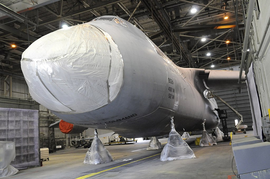 1024px-C-5_Galaxy_-_081217-F-5350S-101.jpg