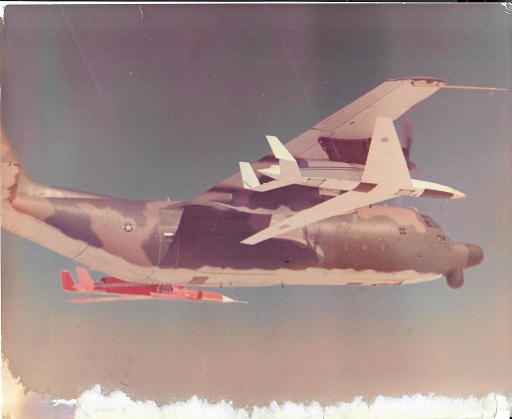 1024px-Model_154-_Compass_arrow.jpg