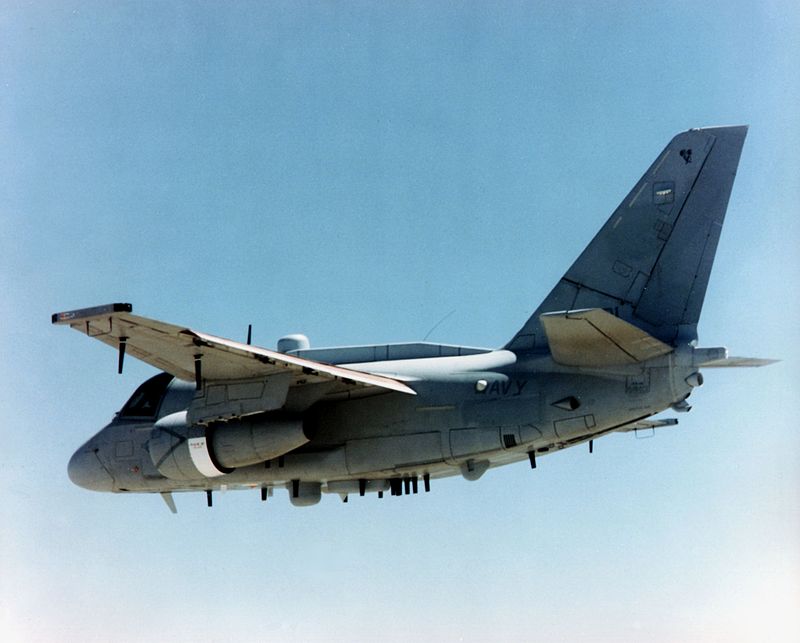 800px-ES-3A_Shadow_VQ-6_in_flight_off_Florida.jpg