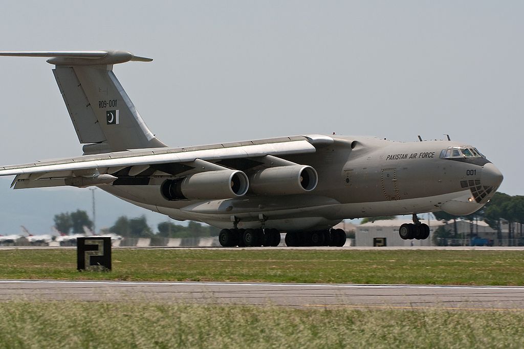 1024px-Ilyushin_IL-78_%28R09-001%29_Pakistan_Air_Force.jpg