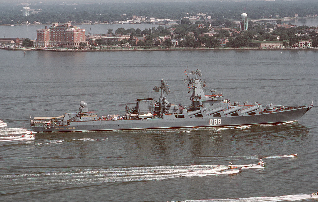 1024px-Cruiser_Marshal_Ustinov_leaving_Norfolk_1989.jpg