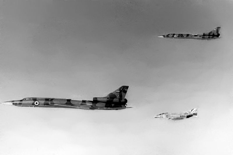 800px-F-4N_VF-111_intercepts_Libyan_Tu-22s_1977.jpeg