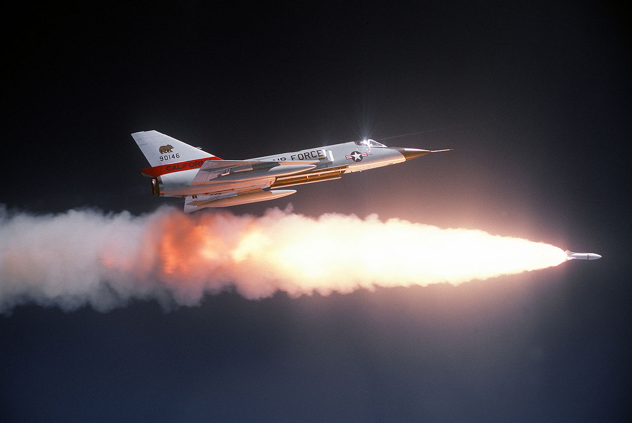 1280px-Convair_F-106A_Delta_Dart_1.jpg