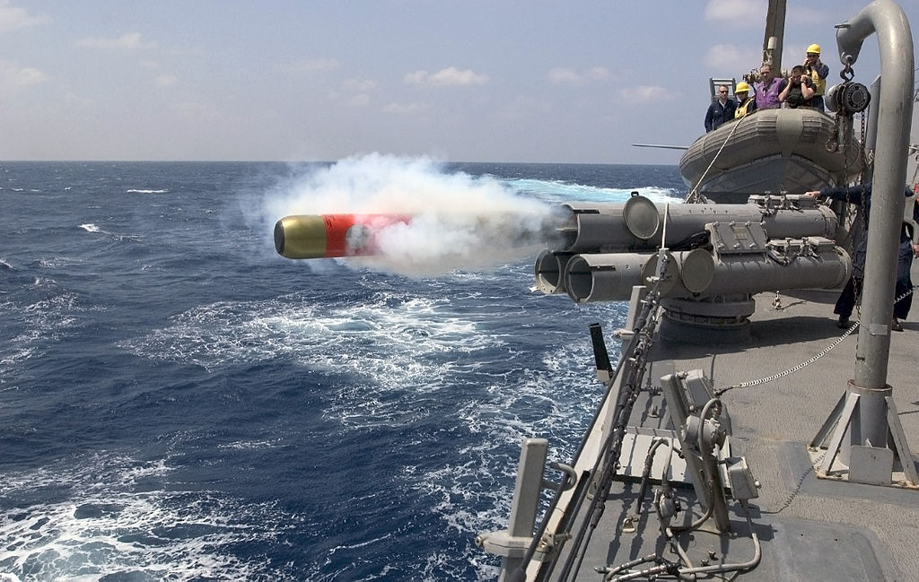 1024px-MK46_torpedo_launch.jpg