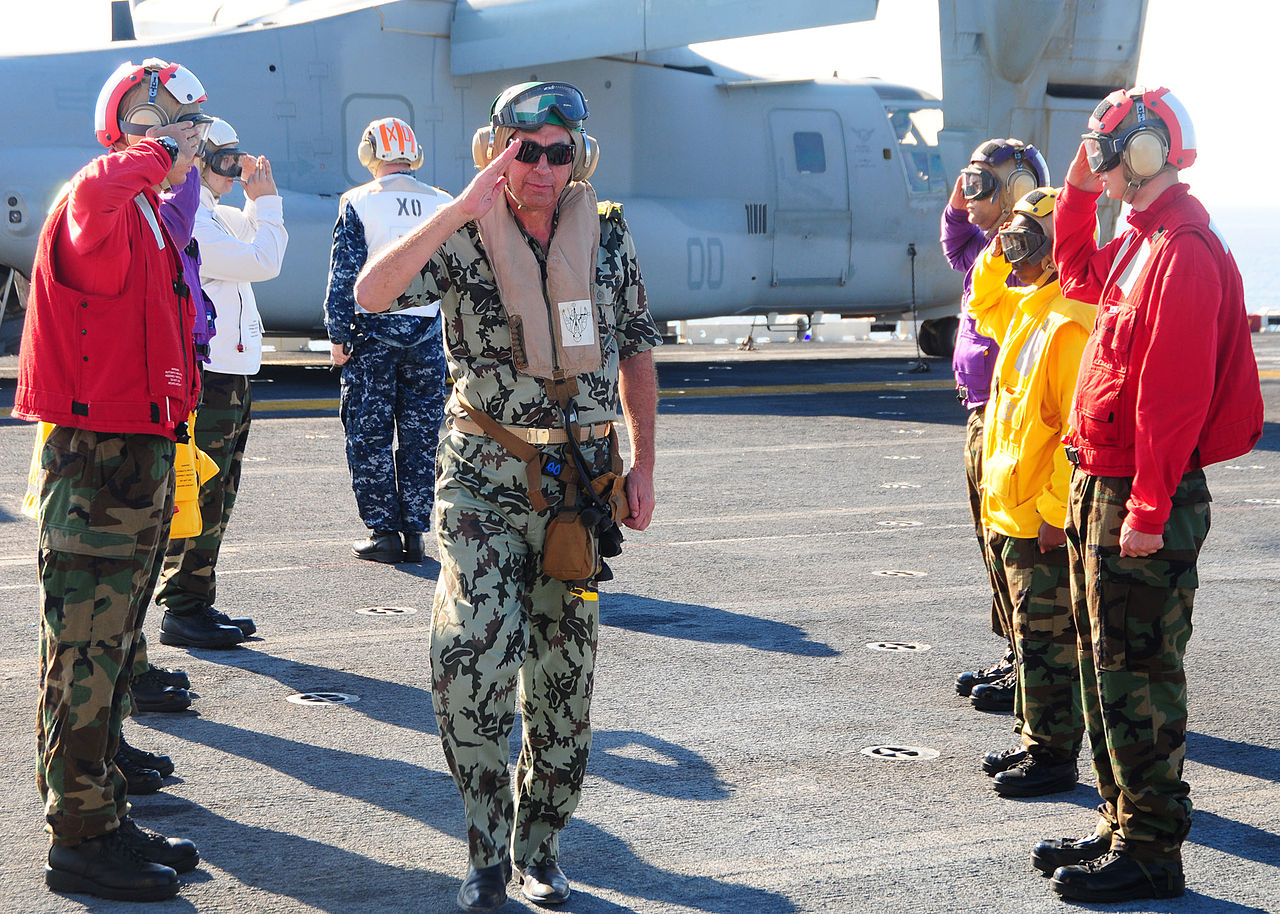 1280px-US_Navy_091011-N-3165S-039_Egyptian_armed_forces_general_officer_salutes_side_boys_from_the_multi-purpose_amphibious_assault_ship_USS_Bataan_%28LHD_5%29.jpg