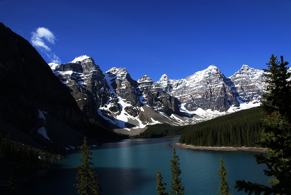 1024px-Moraine_Lake_Alberta_Canada.jpg