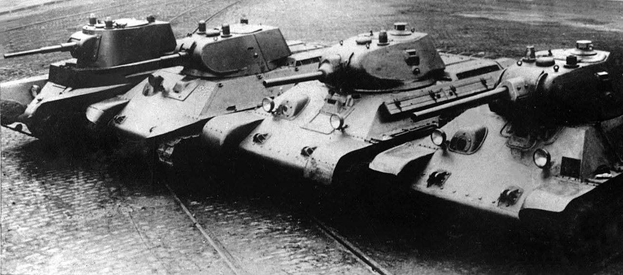 1280px-T-34_prototypes.jpg
