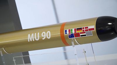 400px-MU90_torpedo_operators.jpg