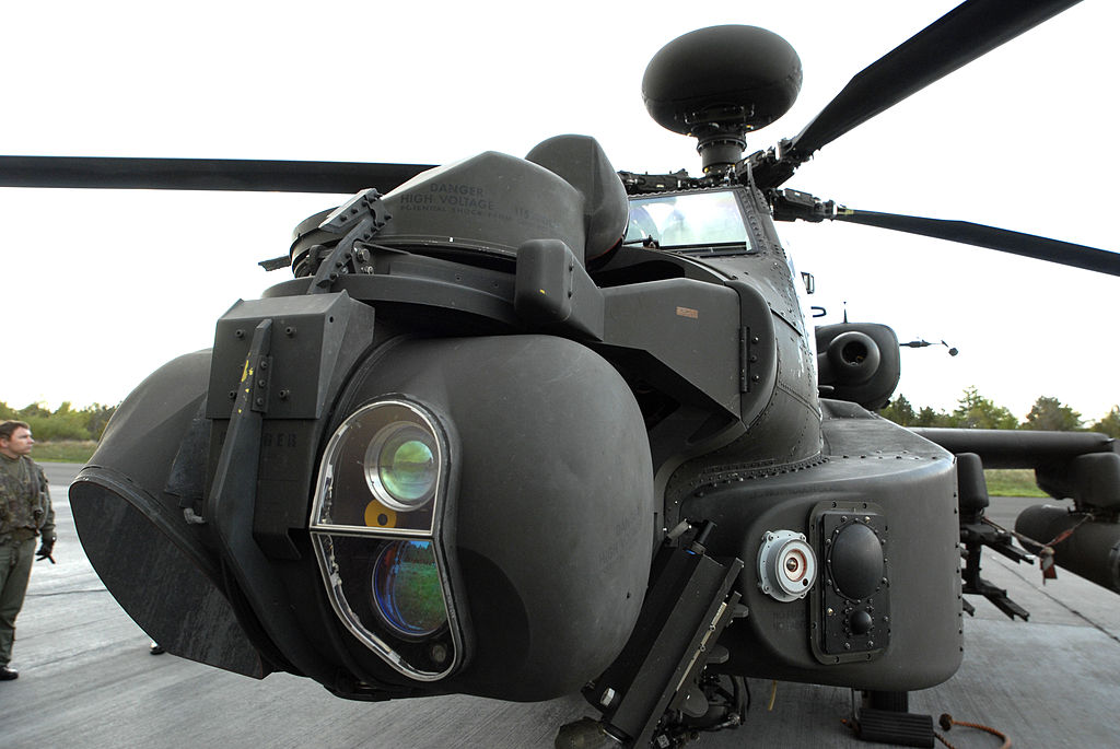 1024px-Apache_Helicopter_Nose_Optics_and_Sensors_MOD_45150280.jpg
