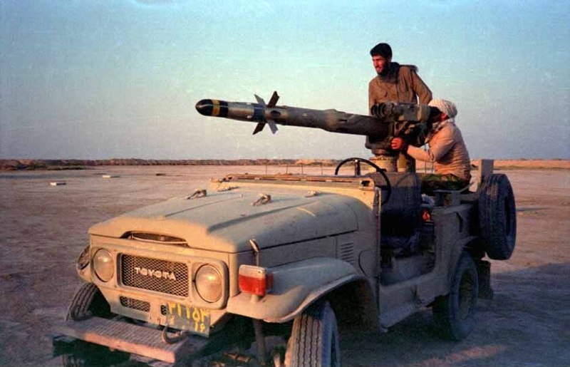800px-BGM-71_TOW%2C_Iran-Iraq_War.jpg