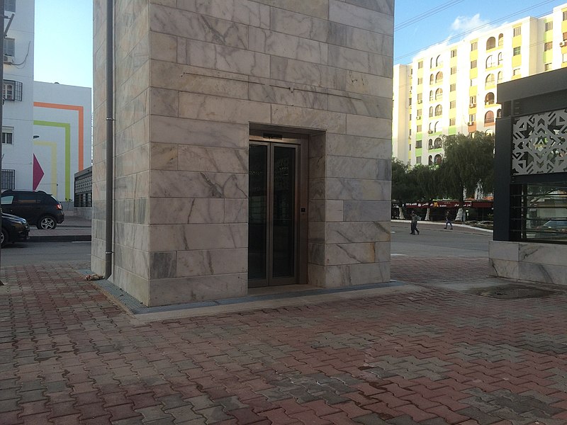 800px-Photo_ain_naadja_metro_11042018_004.jpg
