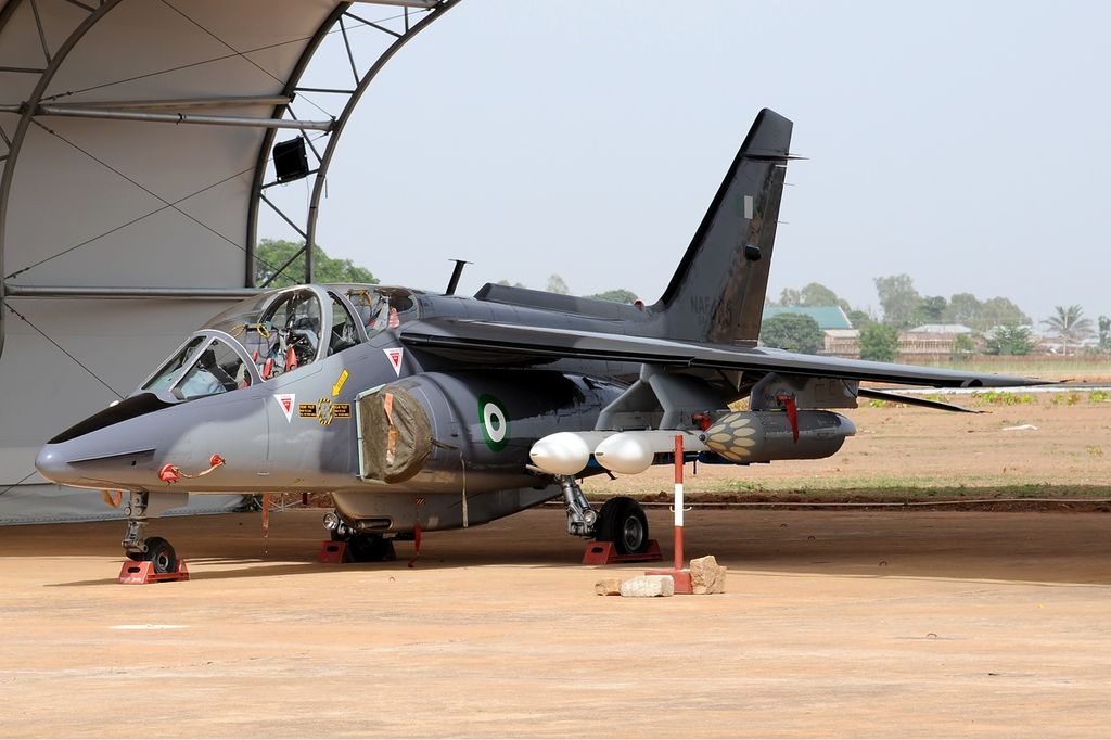 1024px-Nigerian_Air_Force_Dassault-Dornier_Alpha_Jet_Iwelumo-2.jpg