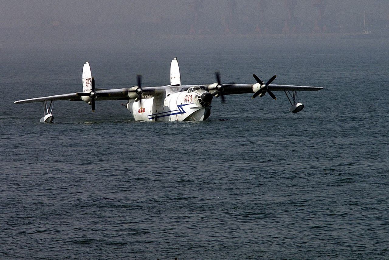 1280px-Chinese_Shuihong_5_amphibious_aircraft.jpg