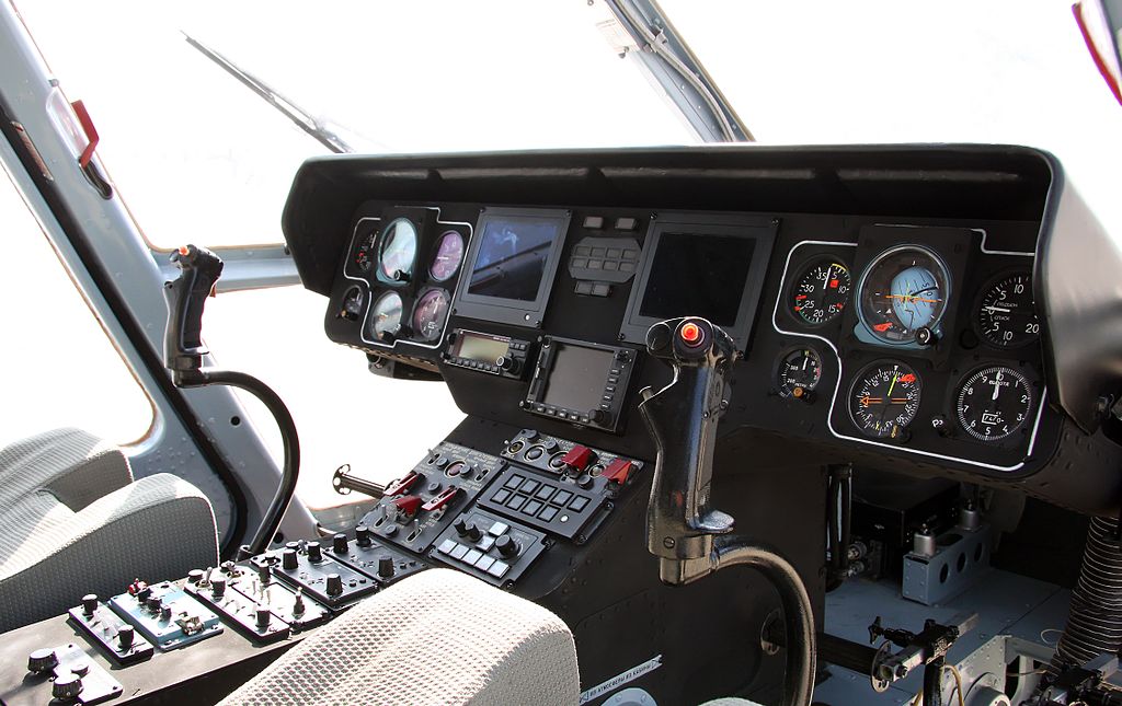 1024px-Kazan_Ansat_%28RA-20012%29_cockpit.jpg