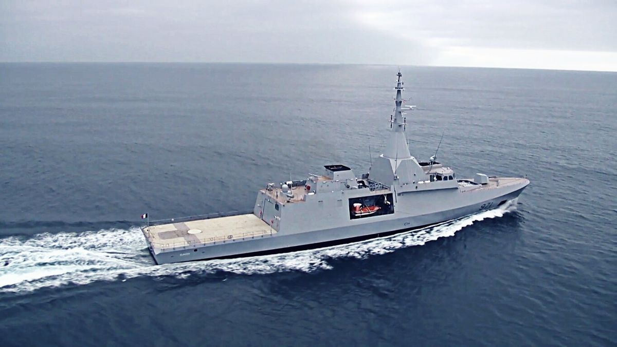 1200px-Egyptian_Navy_Gowind_2500_corvette_El_Fateh_%28971%29.jpg