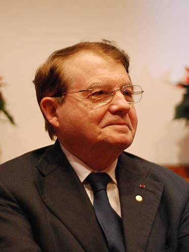 371px-Luc_Montagnier-press_conference_Dec_06th%2C_2008-1_crop.jpg