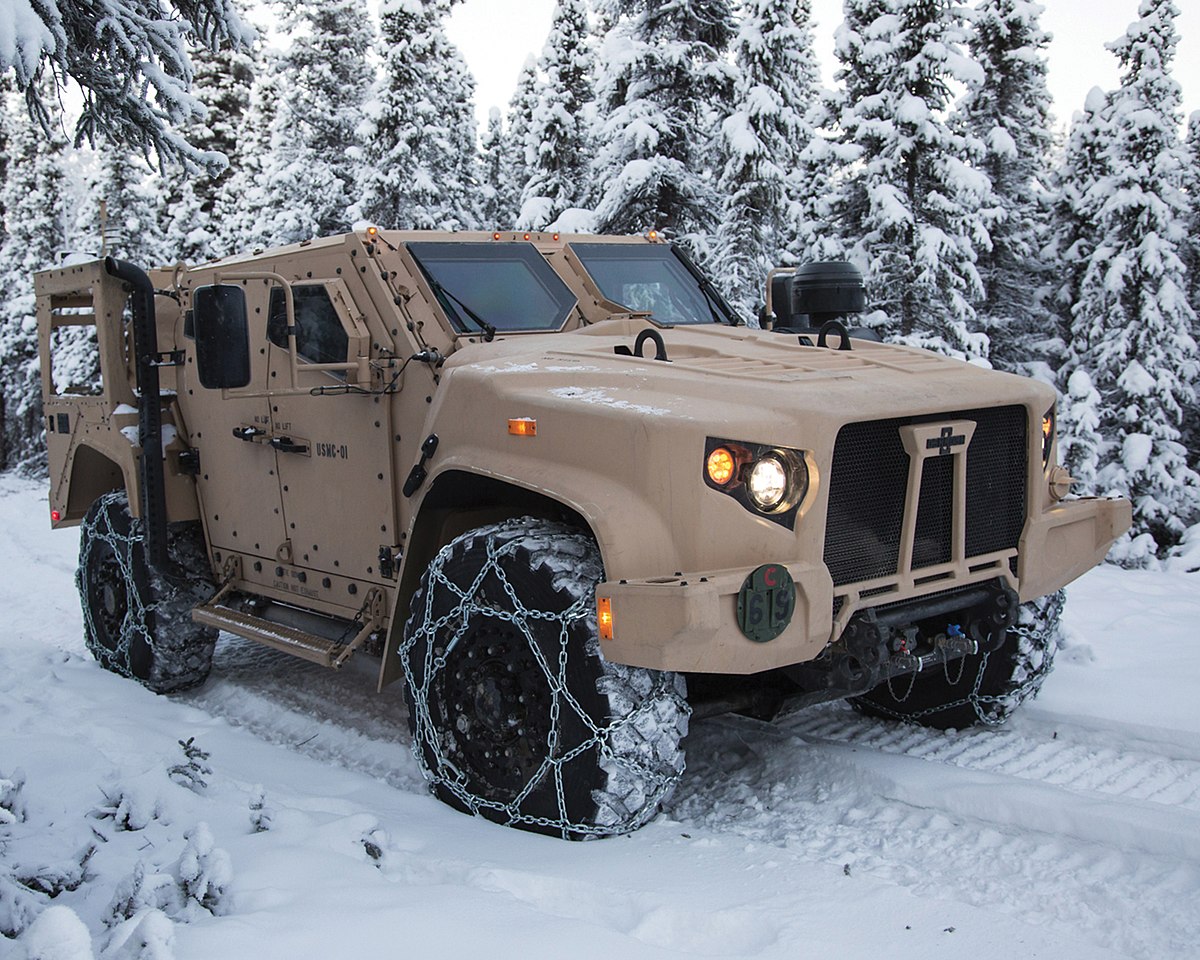 1200px-JLTV-DEC14-4999.jpg