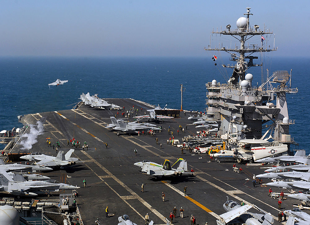 1000px-USS_Harry_S._Truman_%28CVN-75%29_flight_deck.jpg