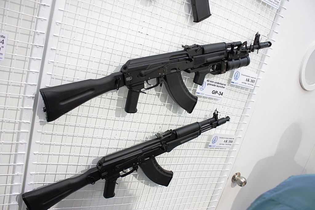 1024px-Izhmash_Rifles_-_AK-103_with_GP-34_Grenade_Launcher_and_AK-104.jpg