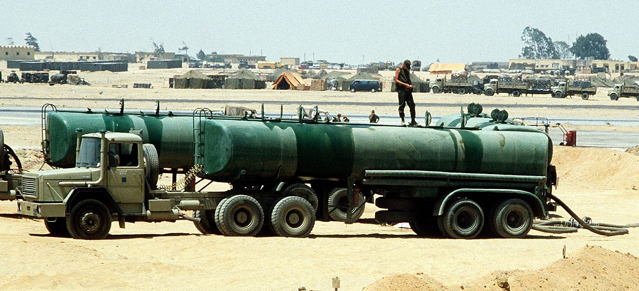 1280px-Military_tank_truck_of_Egypt.jpg
