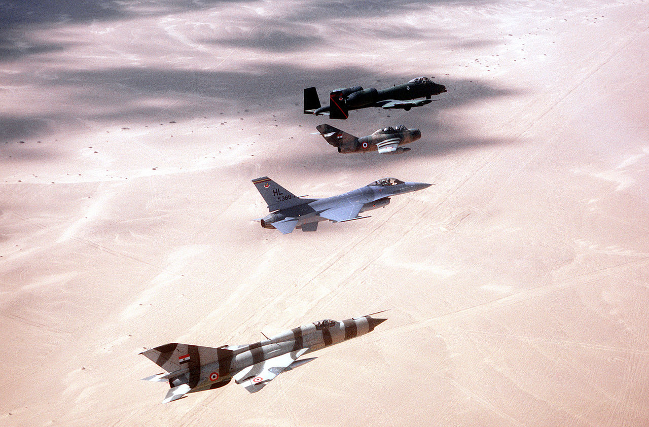 1280px-MiG-21PFM%26F-16%26MiG-15UTI%26A-10-Egypt-1982.jpg