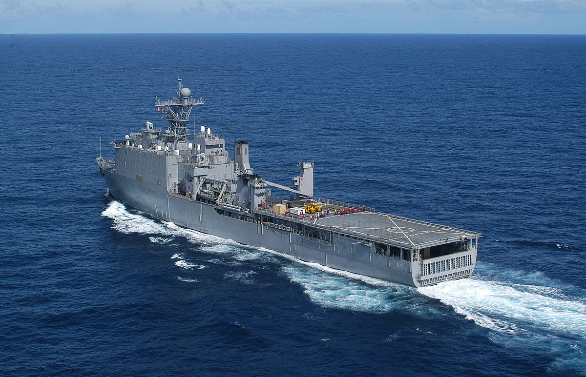 1200px-USS_Pearl_Harbor_%28LSD.52%29.jpg