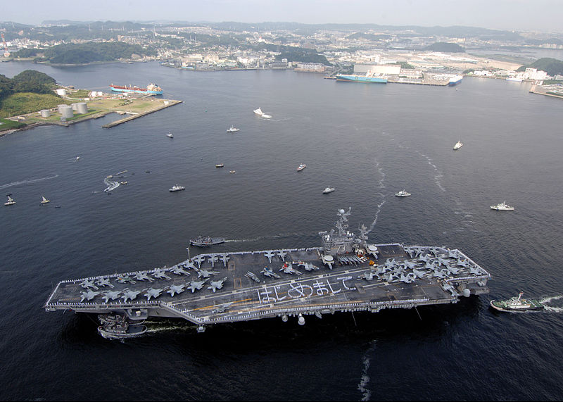 800px-USS_George_Washington_%28CVN_73%29_arrives_at_Fleet_Activities_Yokosuka%2C_Japan.jpg