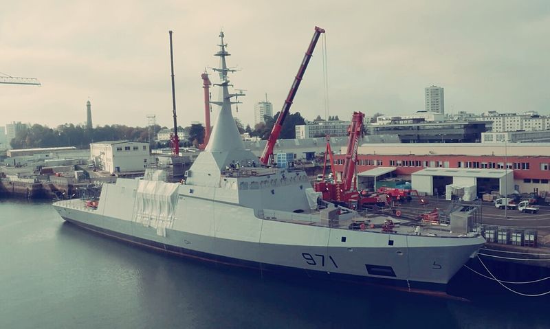 800px-Egyptian_Gowind_2500_corvette_El_Fateh_%28971%29.jpg