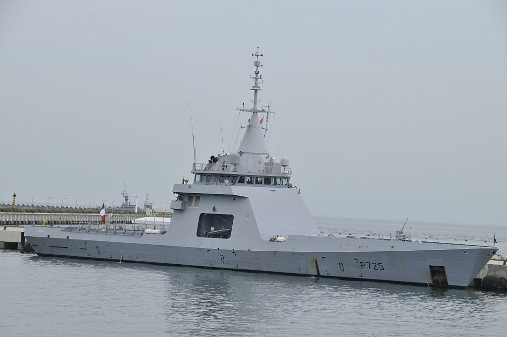 1024px-French_Navy_Offshore_Patrol_Ship_P725_Adroit.jpg