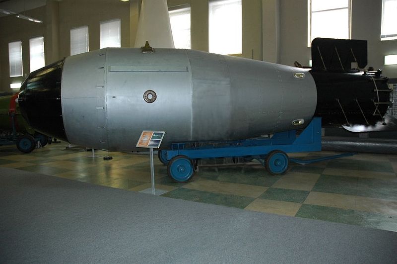 800px-Tsar_Bomba_Revised.jpg