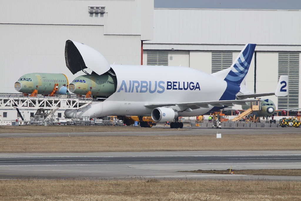 1024px-F-GSTB_-_2_Airbus_A.300B4-608ST_Beluga_Airbus_%288634655670%29.jpg