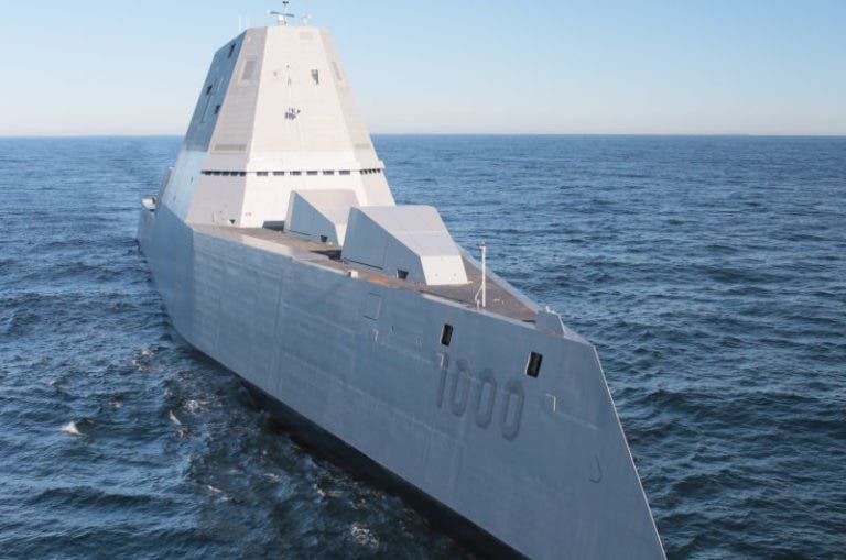 المدمرة الأميركية USS Zumwalt بناؤها كلف 3.3 بليون دولار المدمرة الأميركية USS Zumwalt بناؤها كلف 3.3 بليون دولار