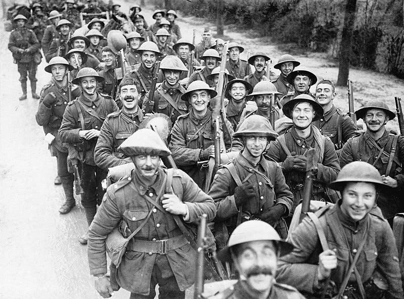 صورة لجنود بريطانيين شاركوا بالحرب العالمية الأولى