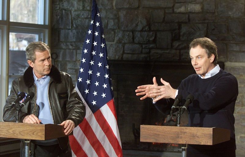 128500927_gettyimages-824927.jpgbushandbritishprimeministertonyblairmakeremarksfebruary232001.jpg