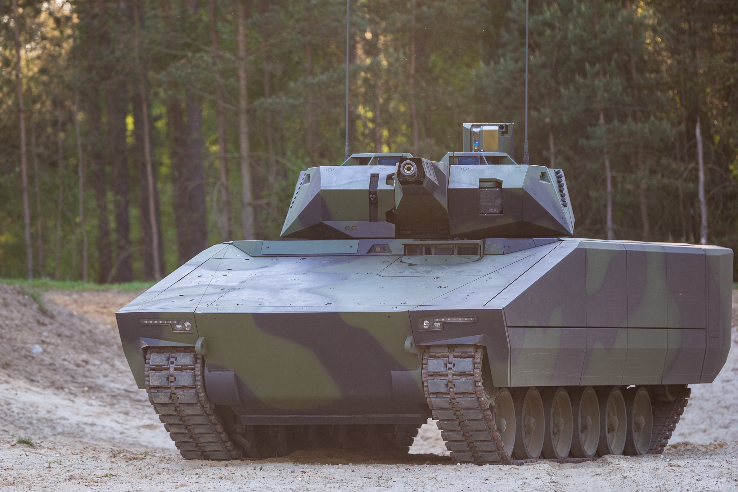 www.army-technology.com