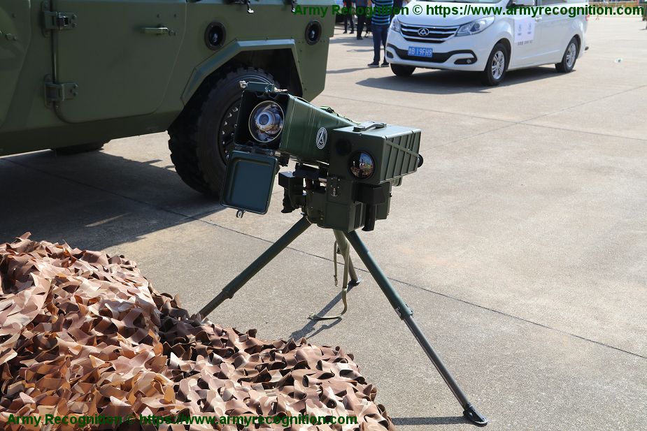 New_TL-4_anti-tank_man-portable_missile_system_AirShow_China_2018_Zhuhai_925_001.jpg