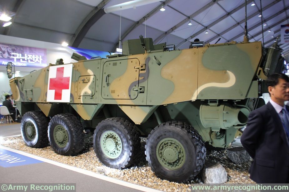 Hyundai_Motors_8x8_WAV_Ambulance_South_Korea_ADEX_2017_news_1.jpg